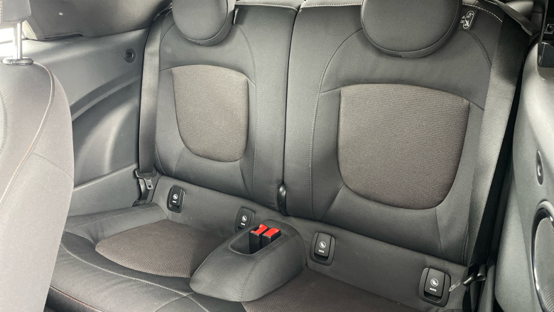 MINI Cooper 2.0 C Classic 2dr Auto Petrol Convertible